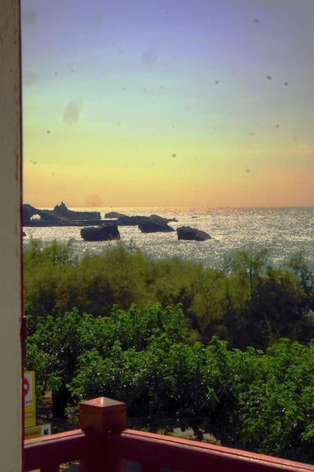 Appartement Le Sahel - Vue Imprenable Sur L'Ocean Биариц Екстериор снимка