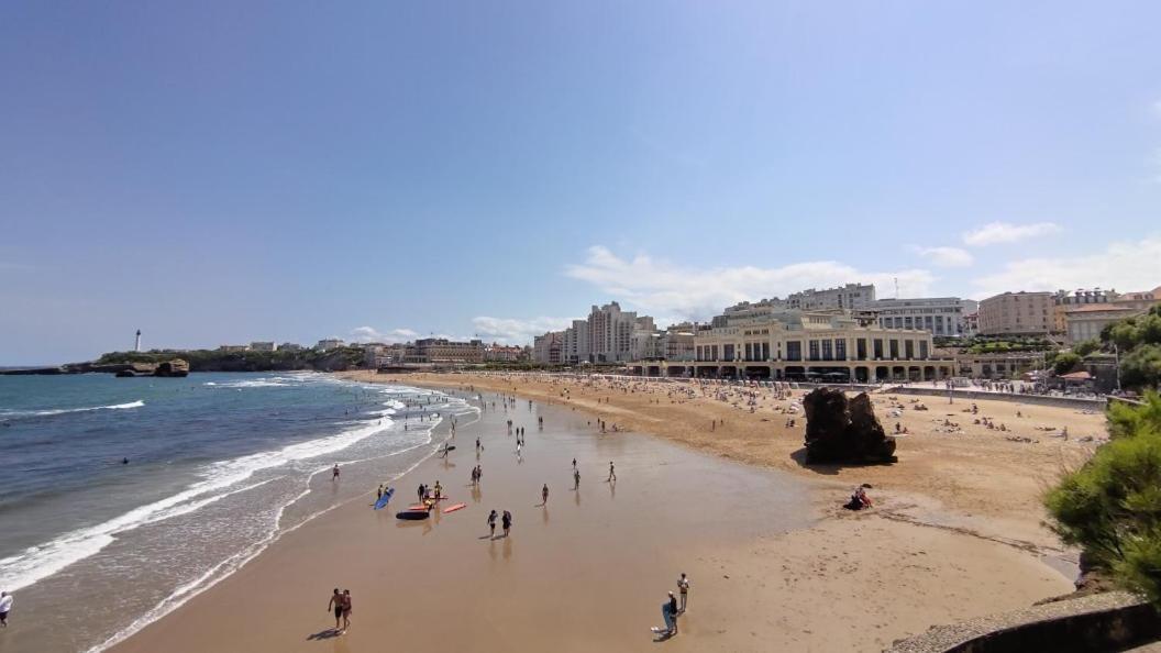 Appartement Le Sahel - Vue Imprenable Sur L'Ocean Биариц Екстериор снимка